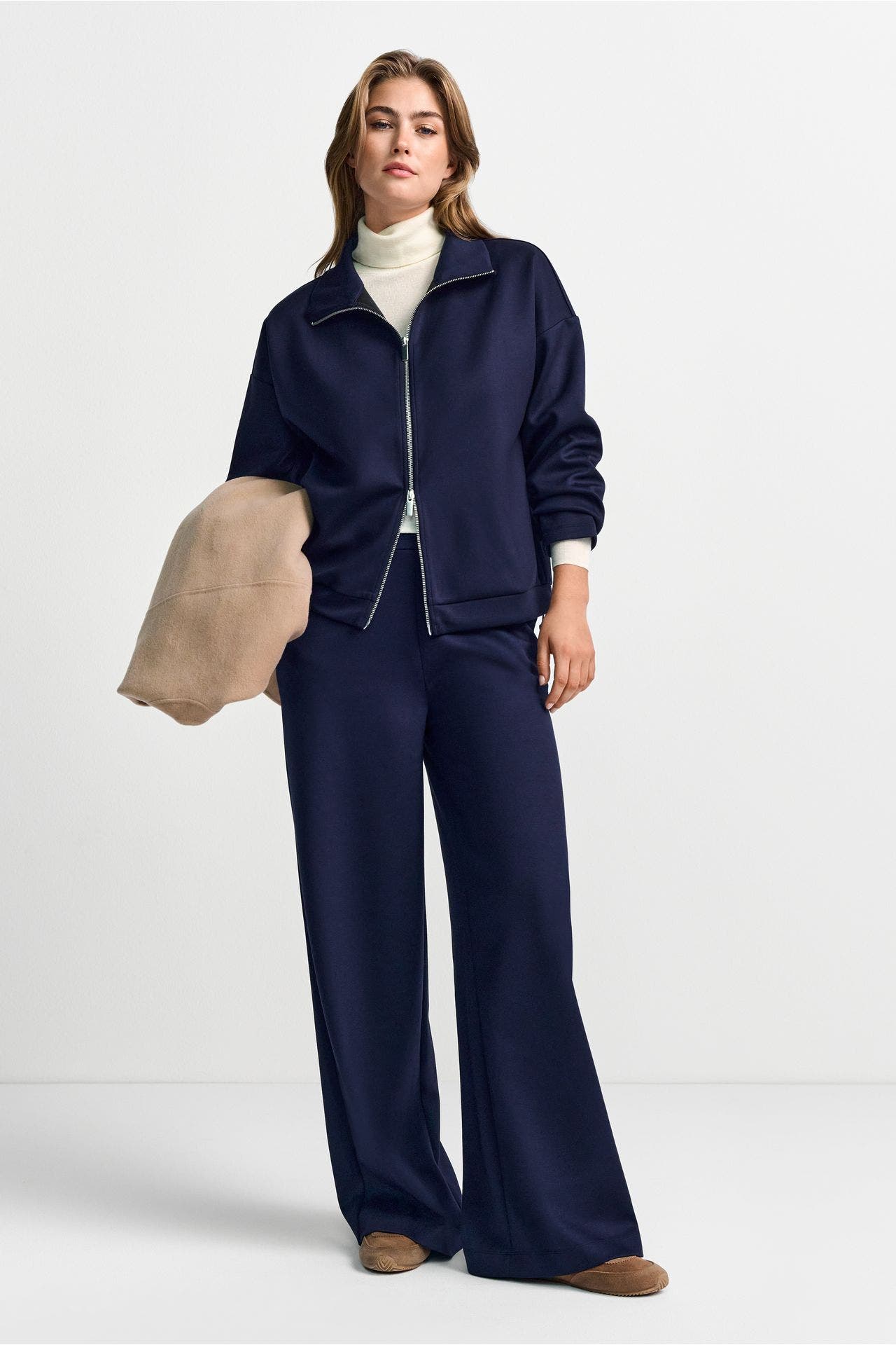RICH & ROYAL Sweatjacke nachtblau, Bild 1