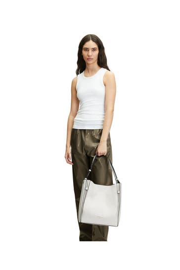 LIEBESKIND BERLIN Schultertasche 'Hilla L' ecru