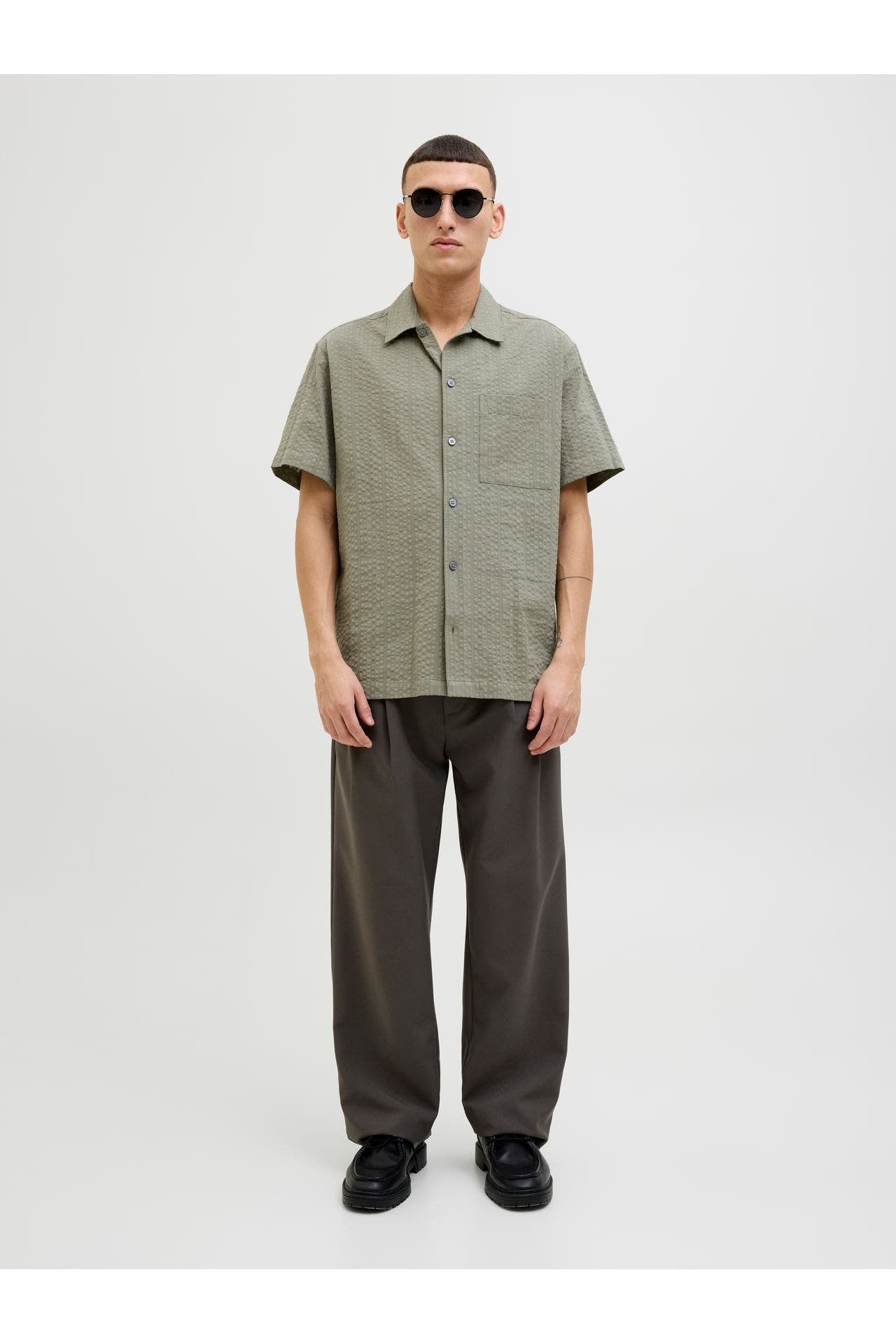 JACK & JONES Kurzarmhemd grüngrau, Bild 1
