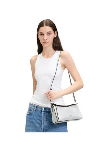 LIEBESKIND BERLIN Umhängetasche 'Lora S' weiß