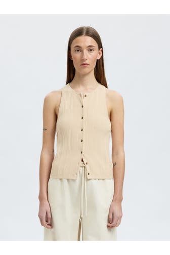 SELECTED Stricktop sand