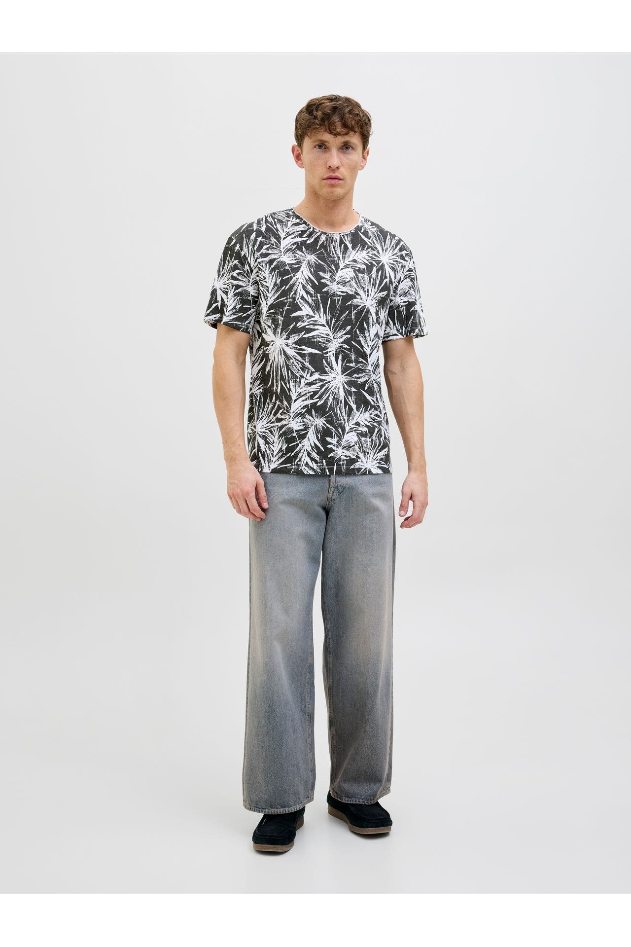 JACK & JONES T-Shirt floral gemustert, Bild 1