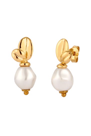 ELLI PREMIUM Ohrringe Ohrstecker Blume Synthetische Perle Weiß 925 Sterling Silber vergoldet Gold