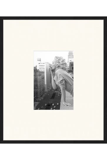 ANY IMAGE Wall Art Marilyn at the Ambassador Hotel, New York
