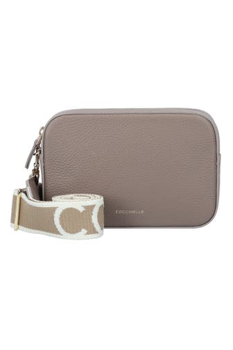 COCCINELLE Umhängetasche warm taupe 2