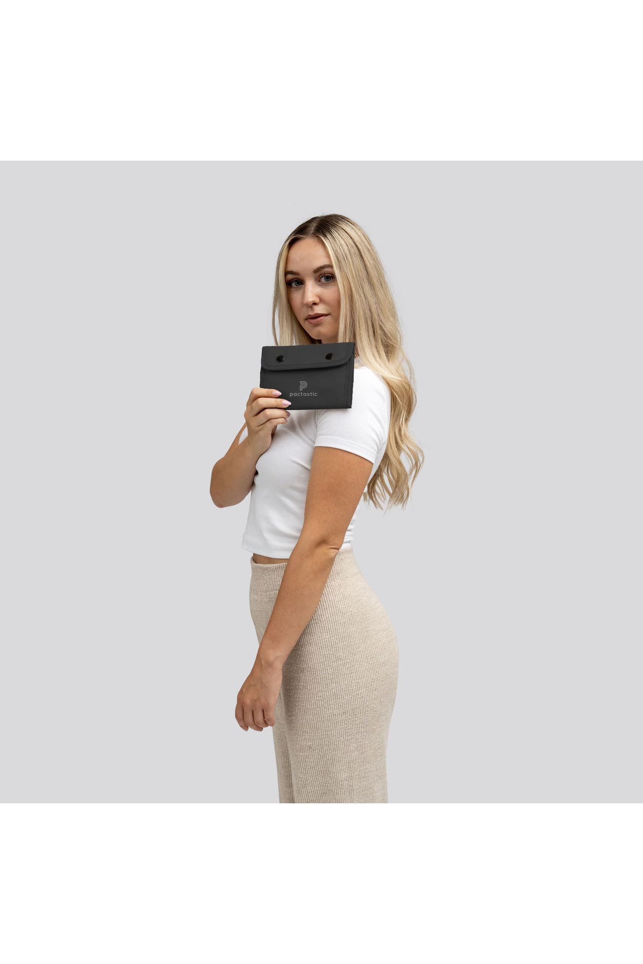 PACTASTIC Geldbörse black, Bild 1
