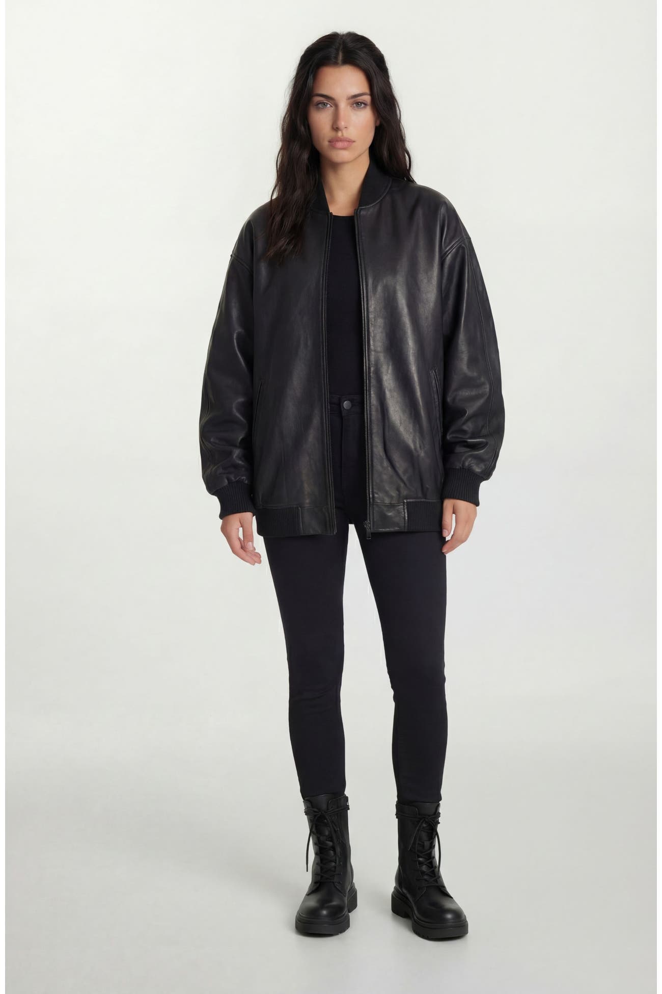 TRUEPRODIGY Lederjacke Selina Schwarz, Bild 1
