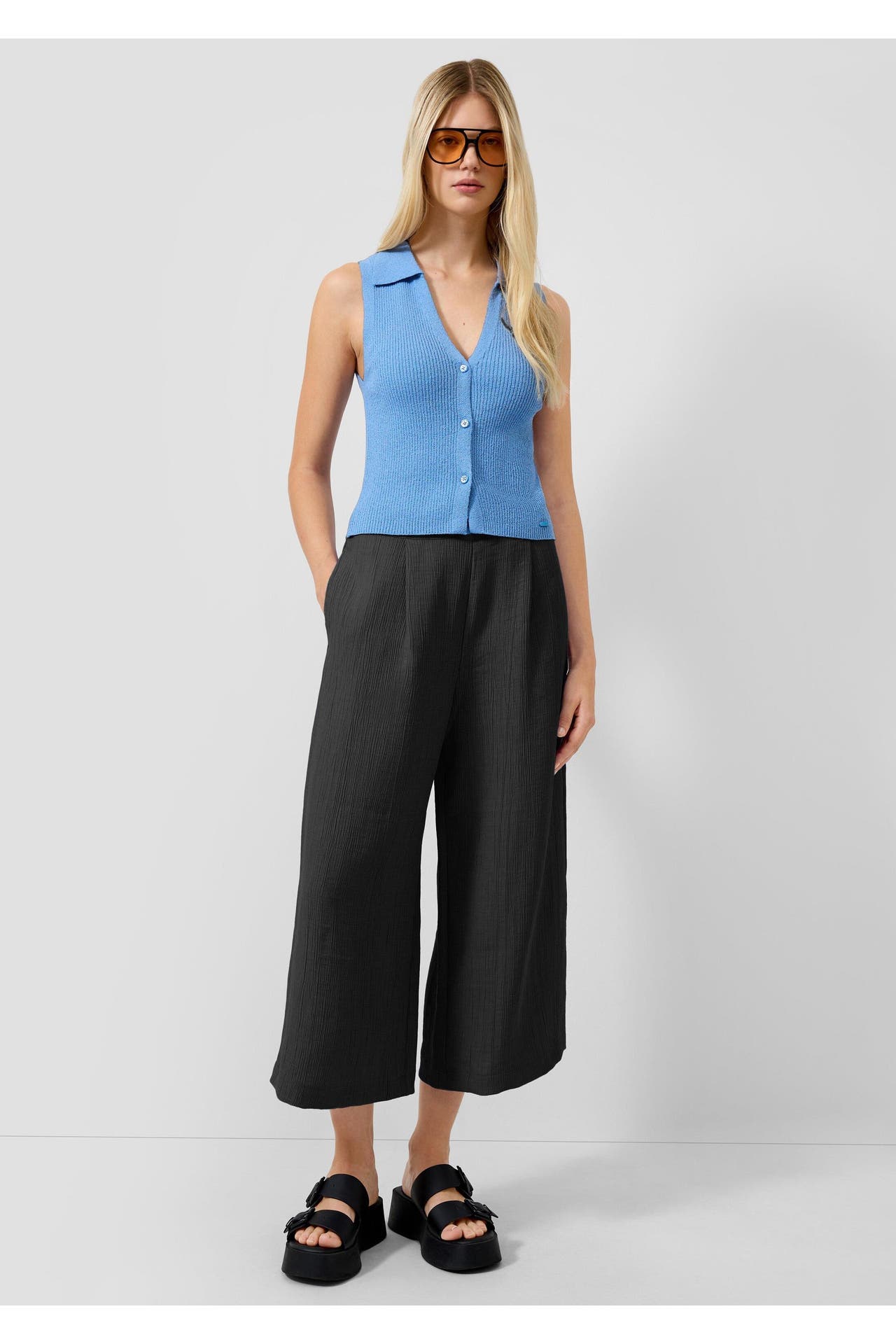 QS BY S.OLIVER Stoffhose 9999_schwarz Tapered, Bild 1