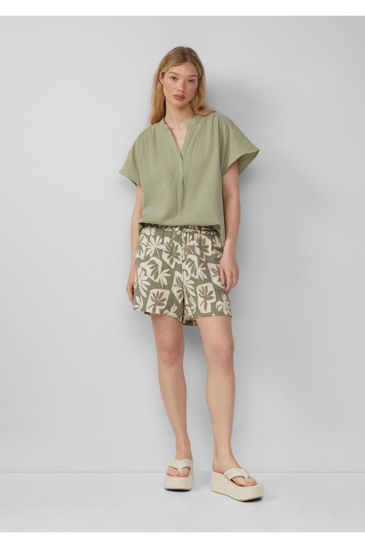 QS BY S.OLIVER Blusenshirt 7297_helles olivgrün, Bild 1
