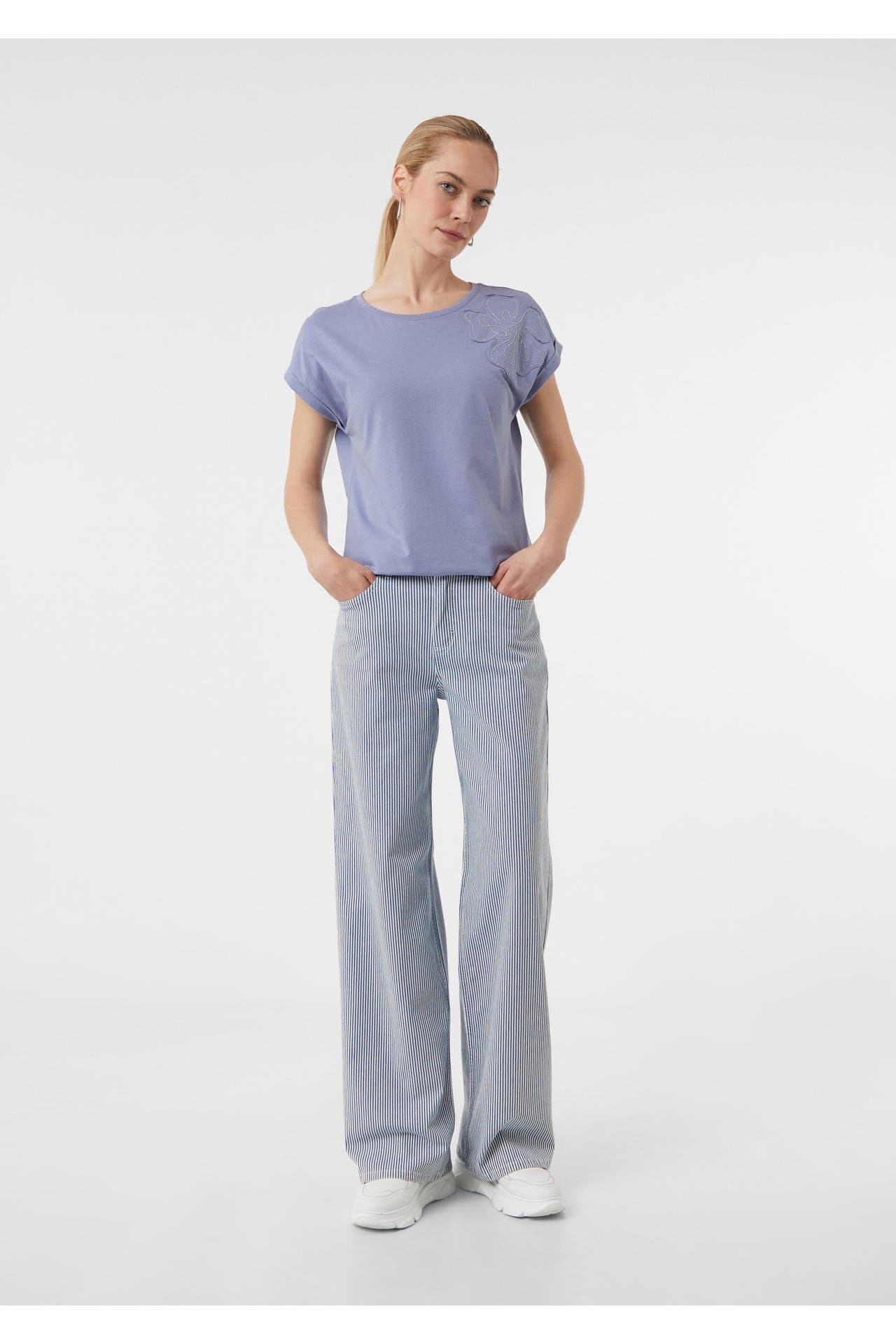 COMMA, Stoffhose 54G1_hellblau Tapered, Bild 1