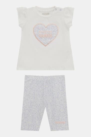 GUESS Set: T-Shirt und Shorts