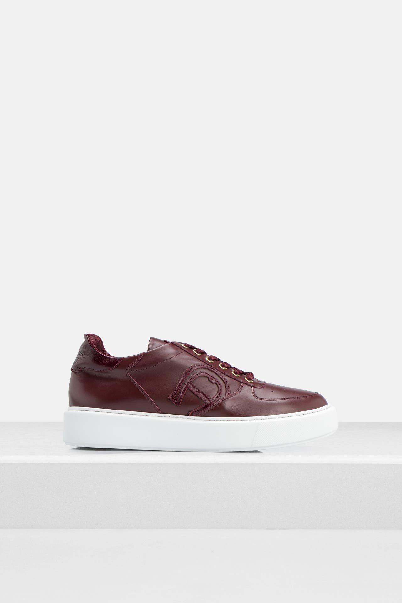 AIGNER Sneaker 'Sally' bordeaux, Bild 1