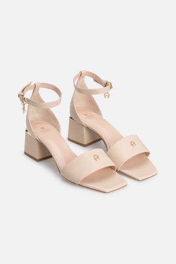 AIGNER Sandaletten 'Hannah 11A' nude