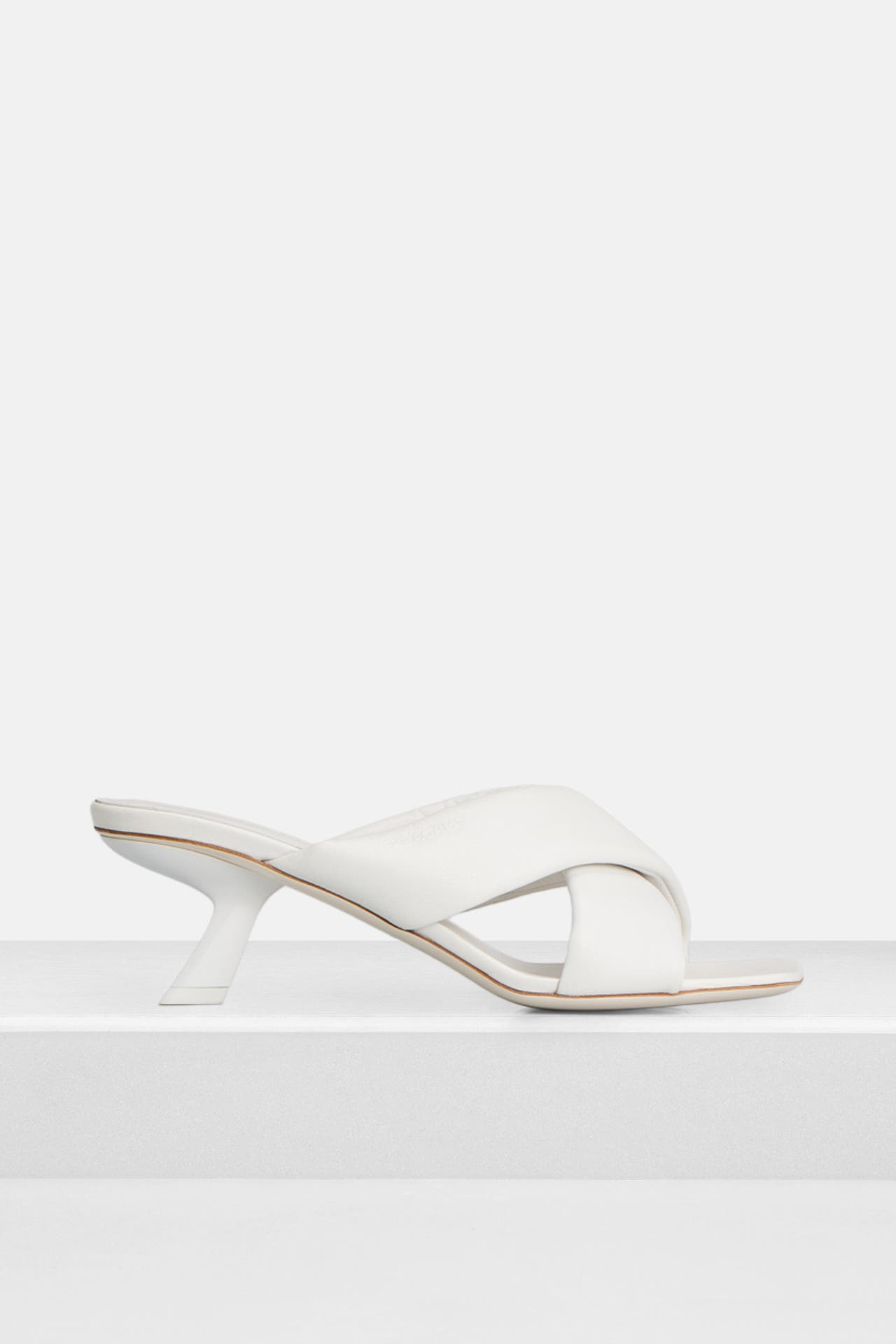 FERRAGAMO Mules 'Aludra' weiß, Bild 1