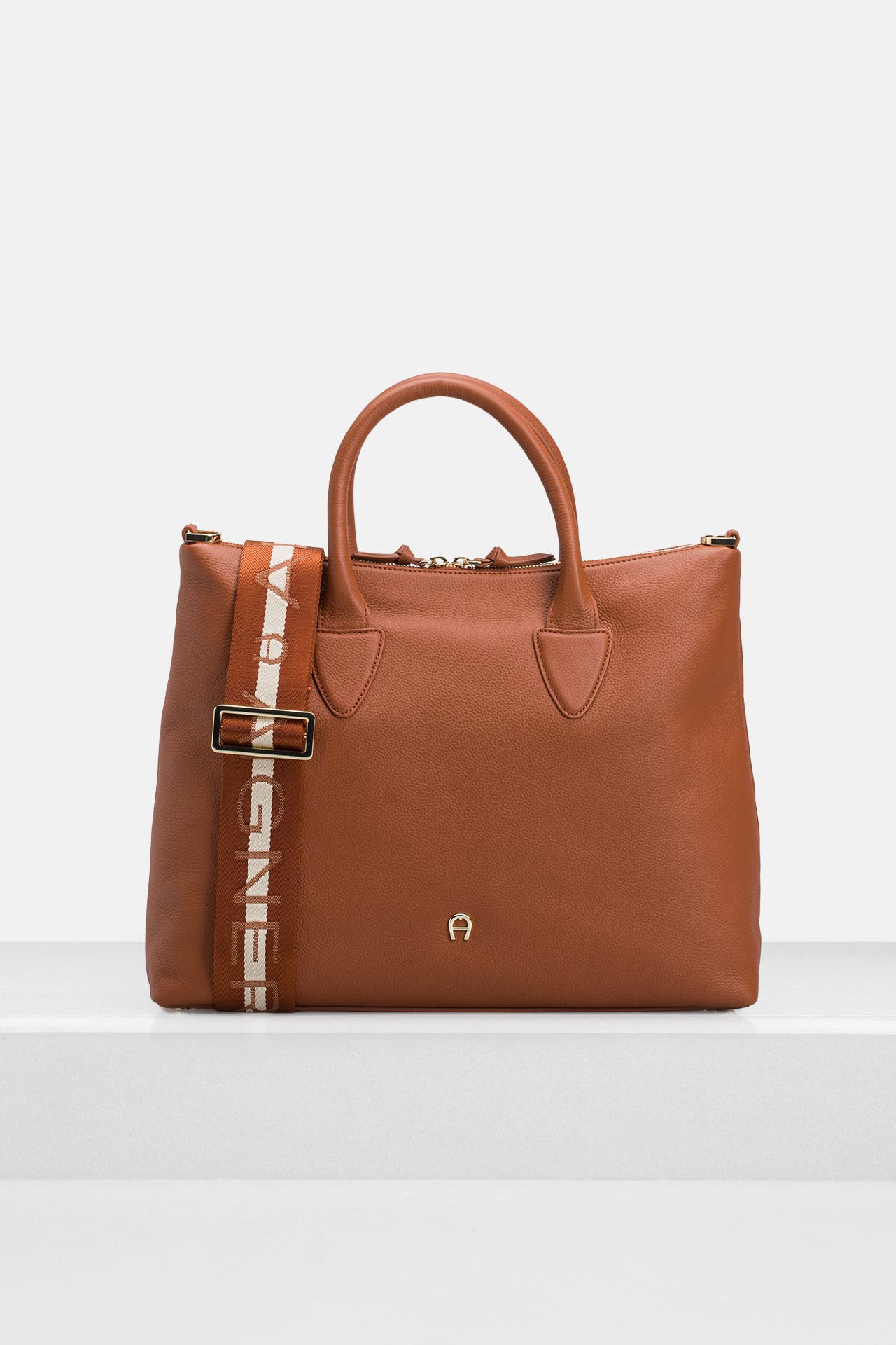 AIGNER Handtasche 'Zita' ziegelrot, Bild 1