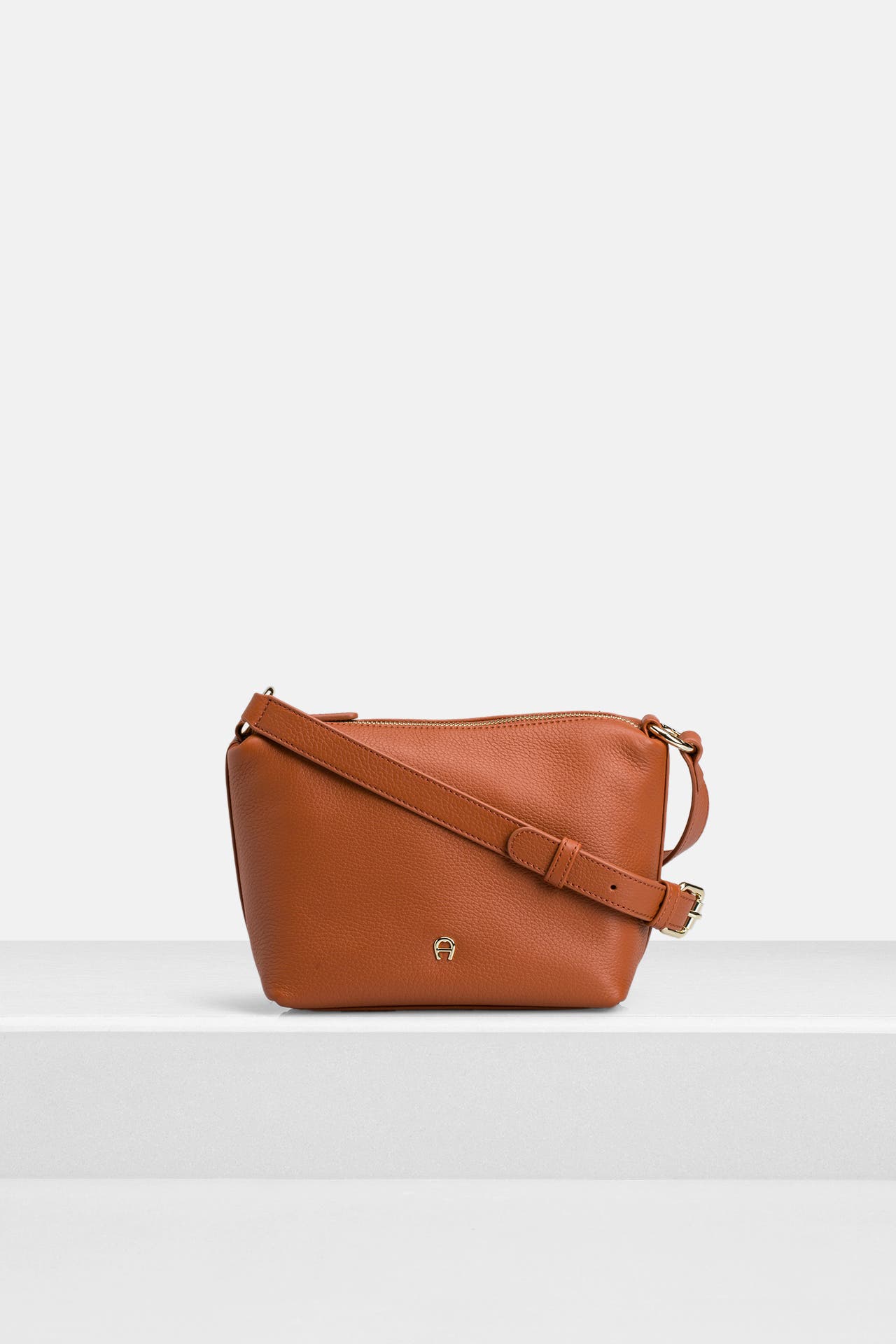AIGNER Umhängetasche 'Cowhide' cognac, Bild 1