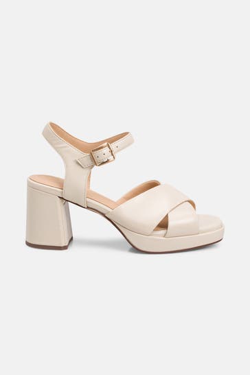CLARKS Sandaletten 'Ritzy Rae' offwhite