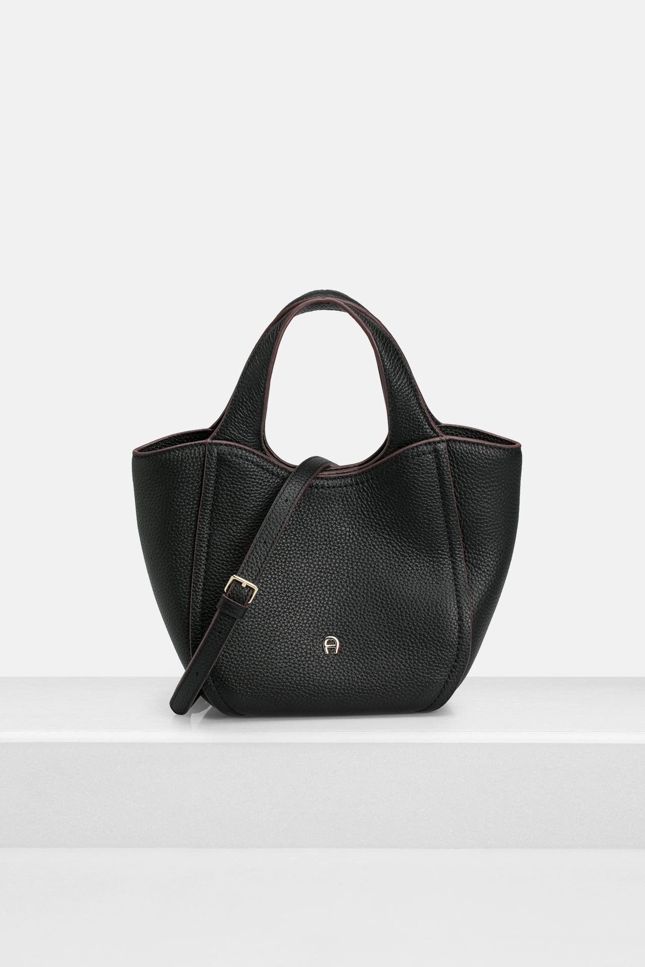 AIGNER Handtasche 'Elvina' schwarz, Bild 1