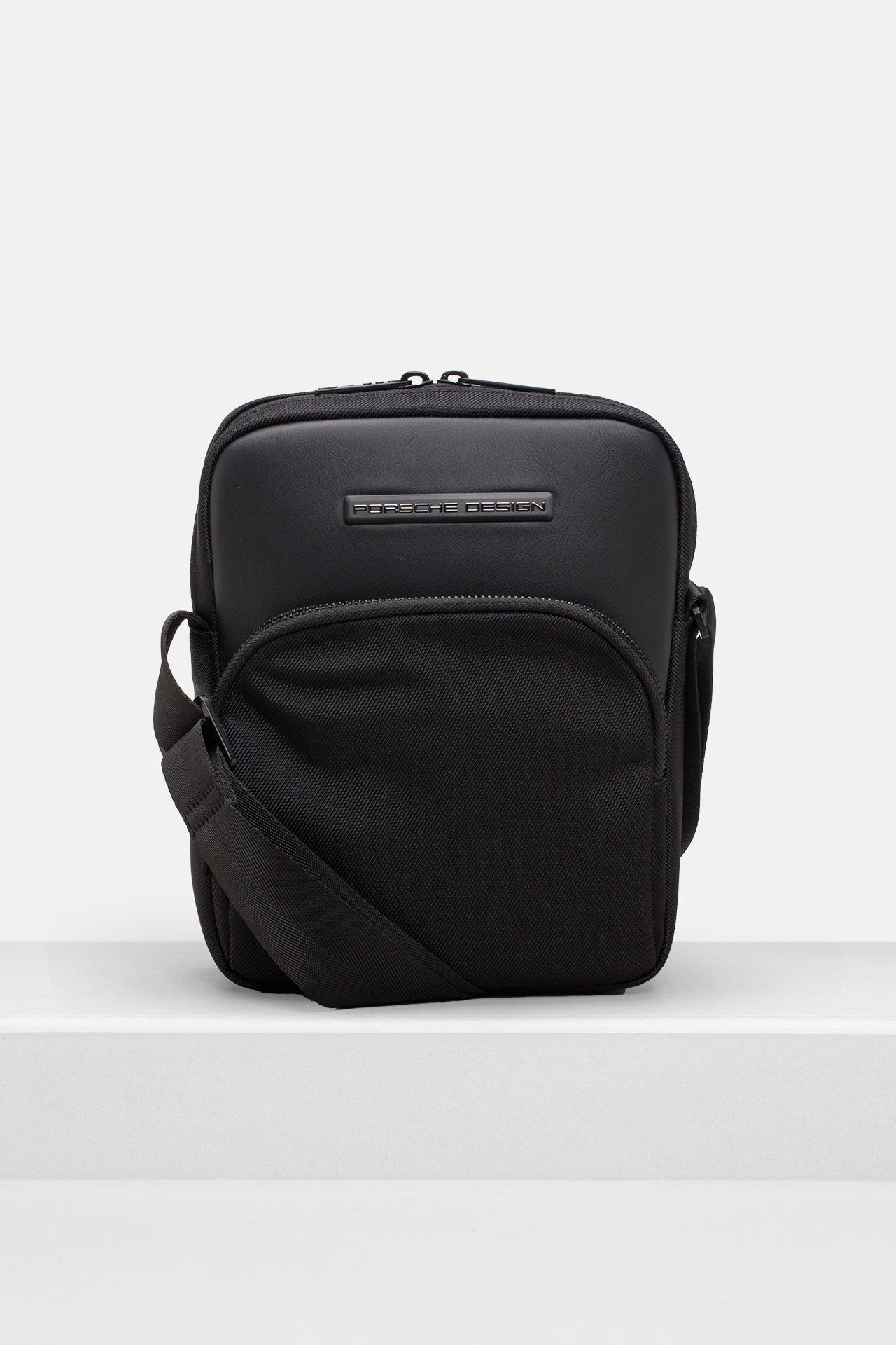 PORSCHE DESIGN Umhängetasche schwarz, Bild 1