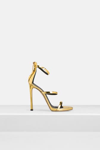 GIUSEPPE ZANOTTI Pumps gold