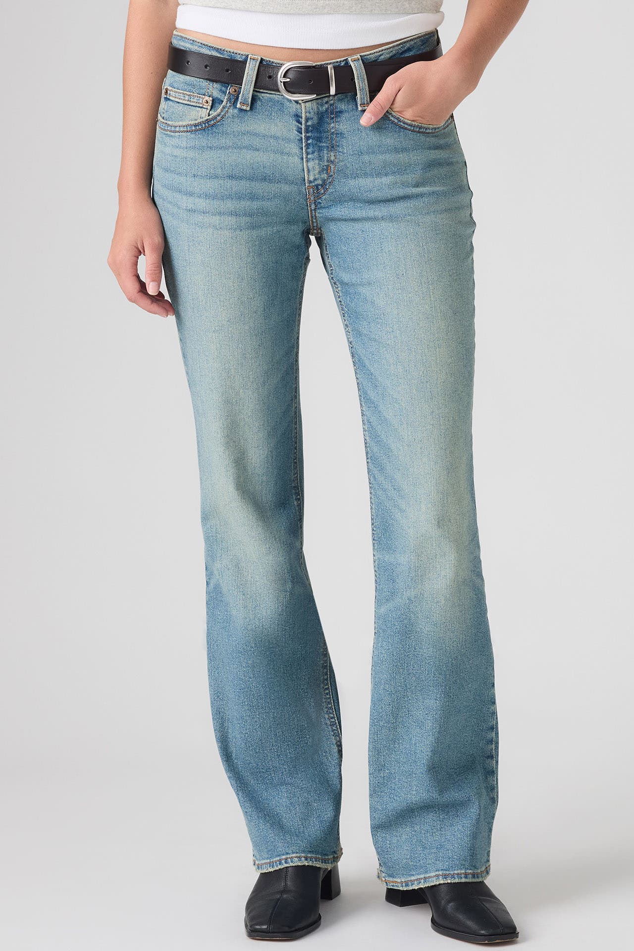 LEVI'S® Jeans 'Superlow Bootcut' hellblau, Bild 1
