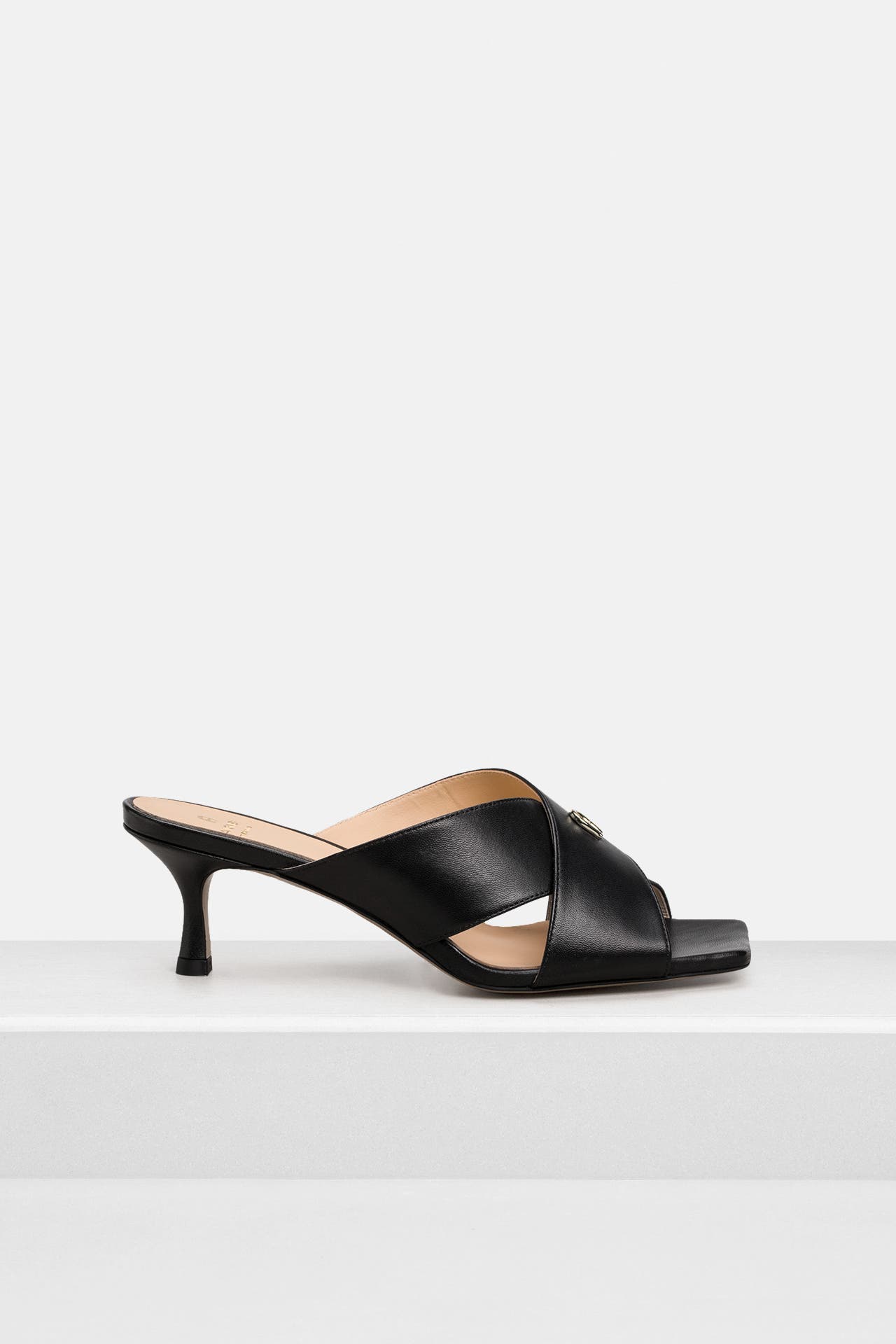 AIGNER Mules 'Jolie' schwarz, Bild 1