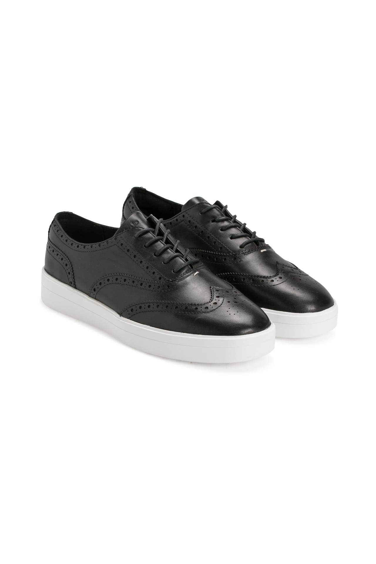Clarks hero hotsell brogue black