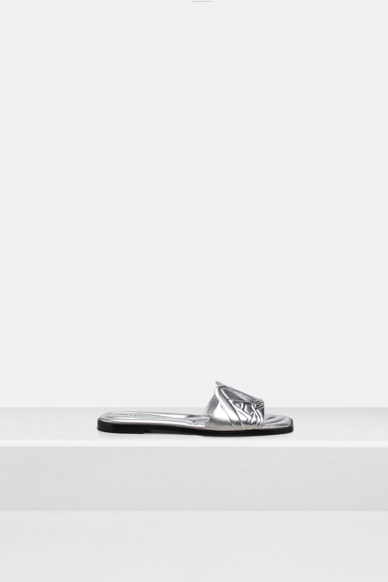 ALEXANDER MCQUEEN Leder-Slides silber, Bild 1