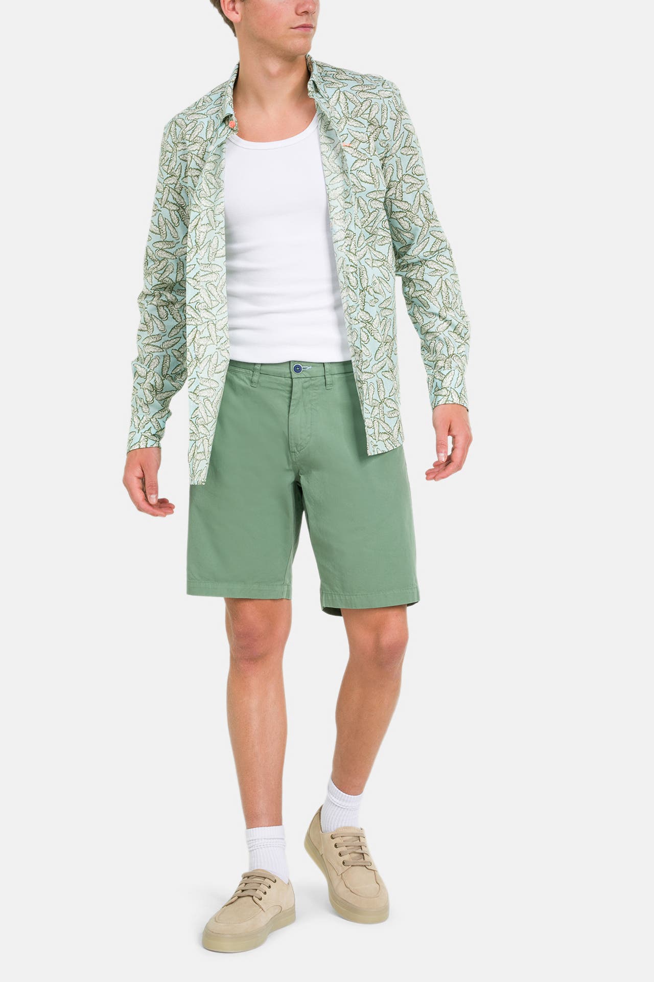 NEW ZEALAND AUCKLAND Chino-Shorts 'Lecagy' jade, Bild 1