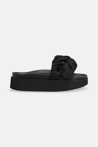 INUIKII Plateau-Sandalen 'Fjord Flower' schwarz