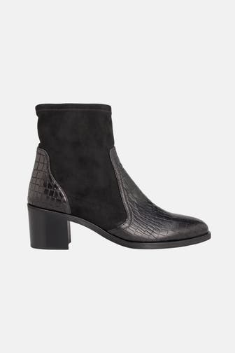 DONNA CAROLINA Stiefeletten 'Beky' schwarz