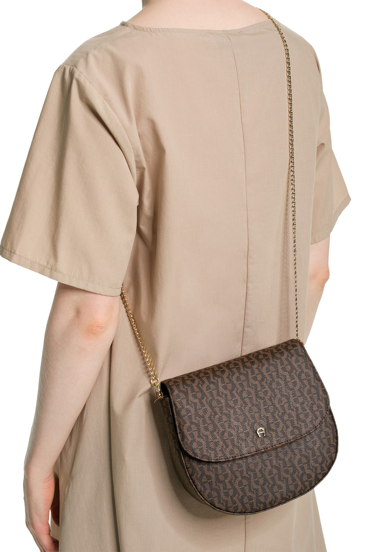 Aigner ava icon bag 2025