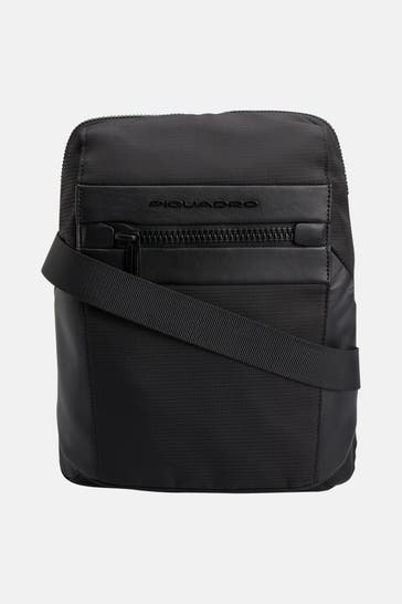 PIQUADRO Umhängetasche schwarz