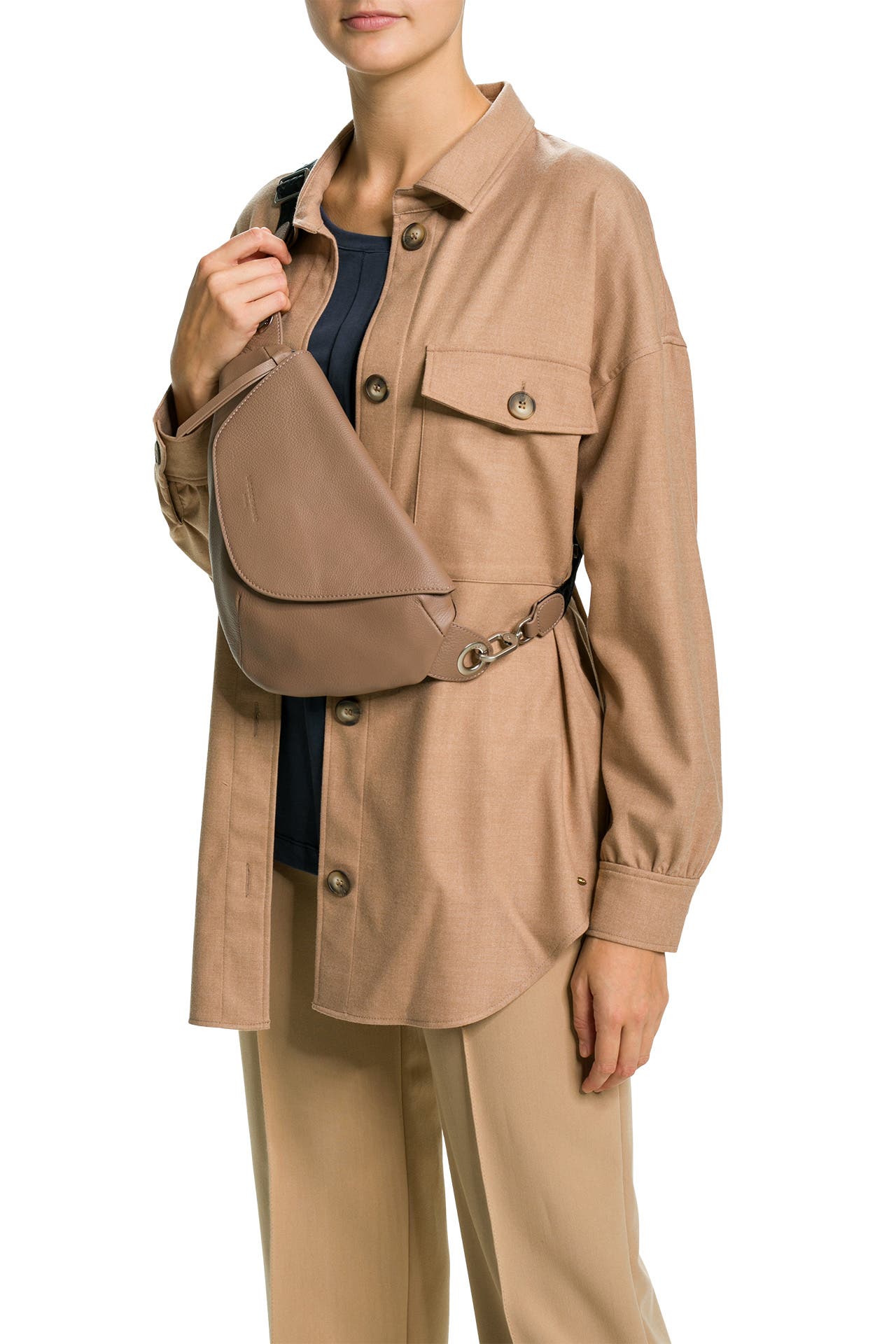 Oval crossbody liebeskind clearance