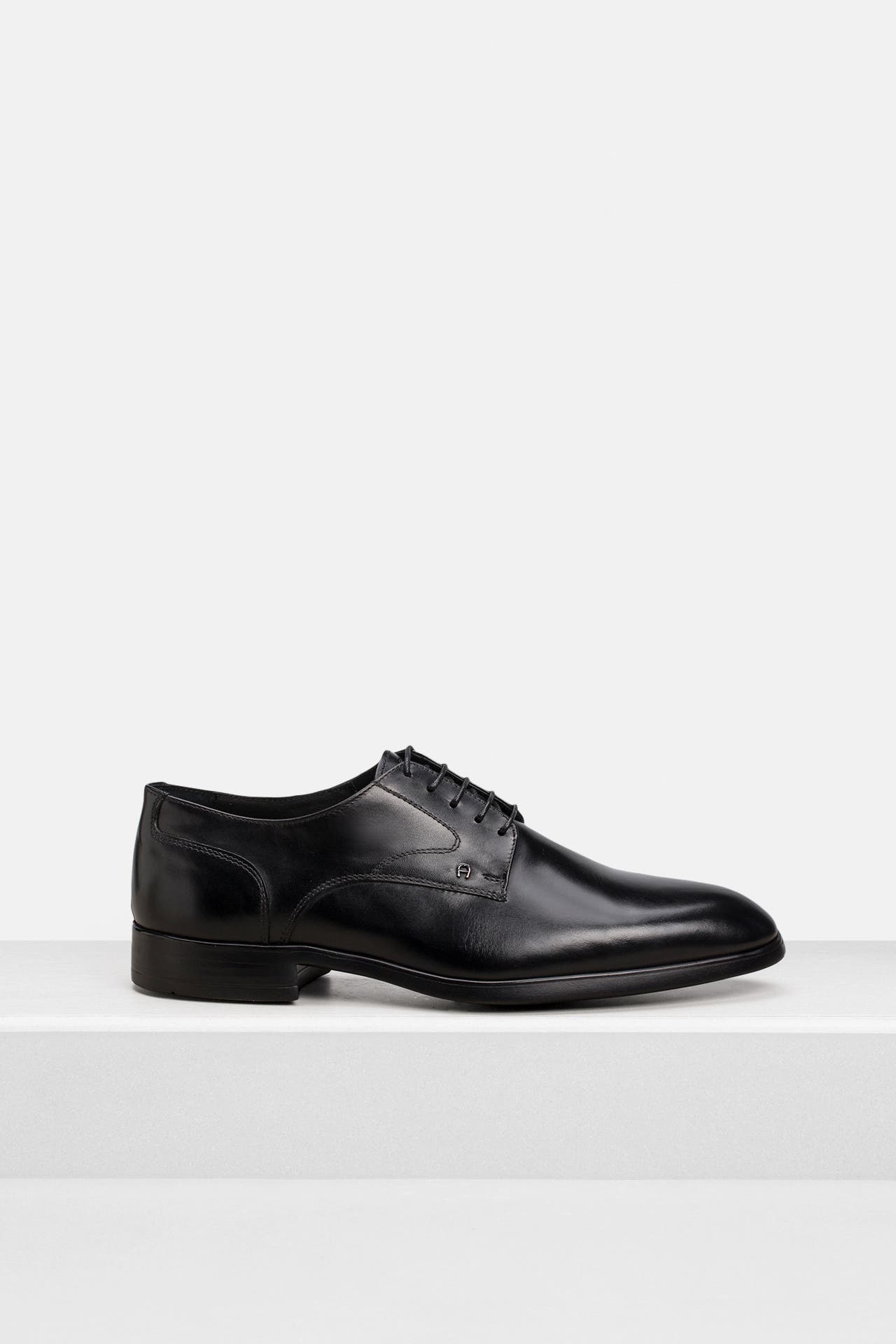 AIGNER Derbys 'Morris 3A' schwarz, Bild 1