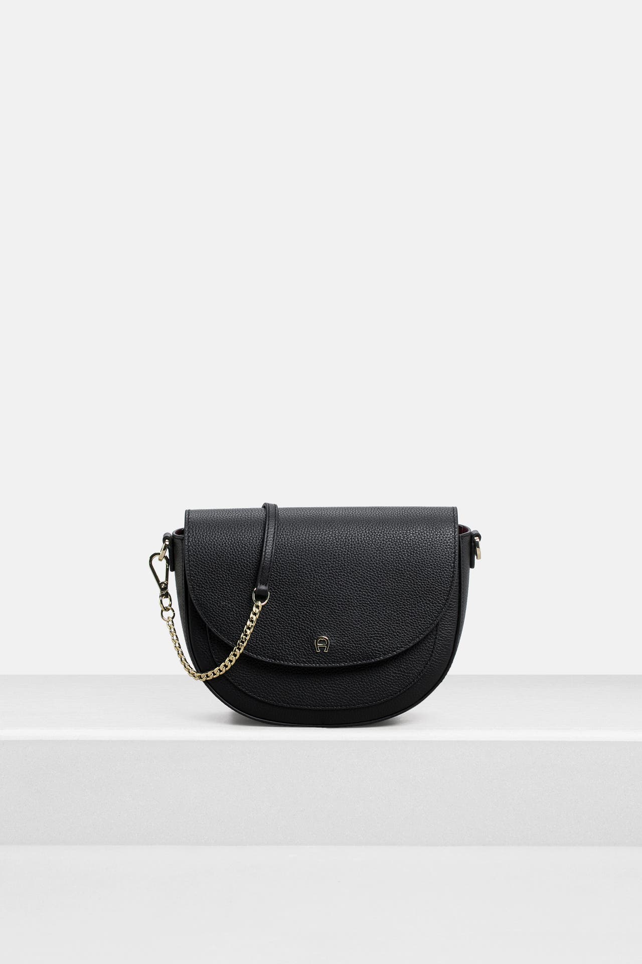 AIGNER Umhängetasche 'Atina' schwarz, Bild 1