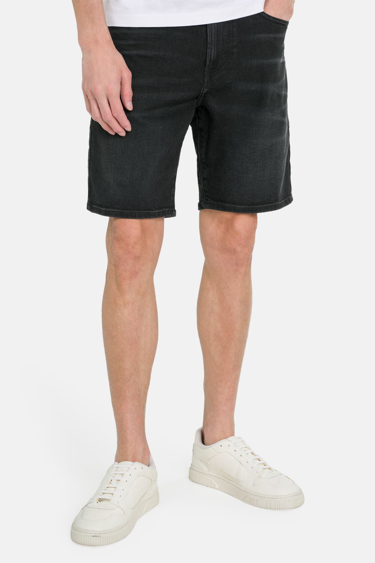 DIESEL Jeansshorts 'D-Fin' schwarz, Bild 1