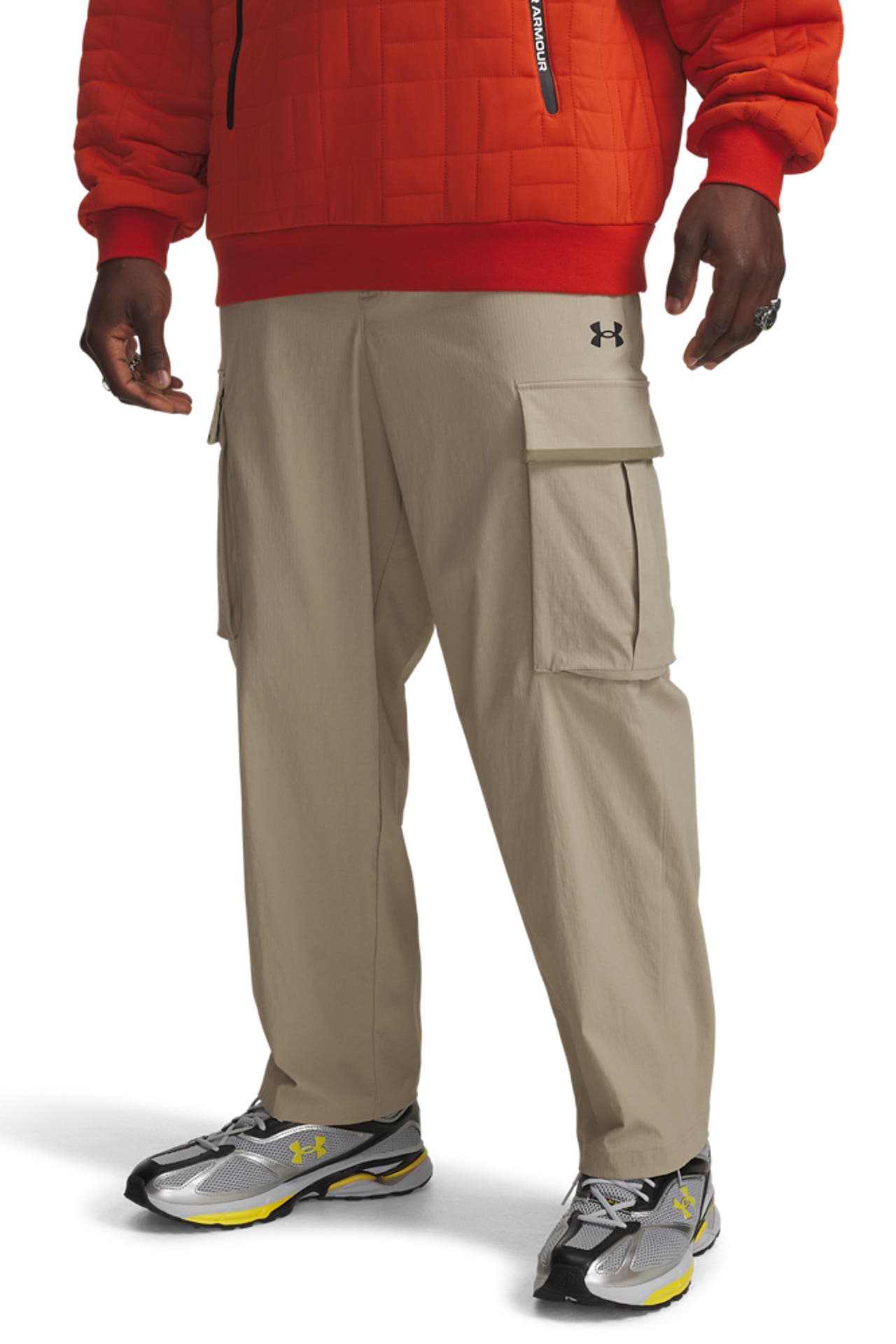 UNDER ARMOUR Cargohose 'Woven' greige, Bild 1