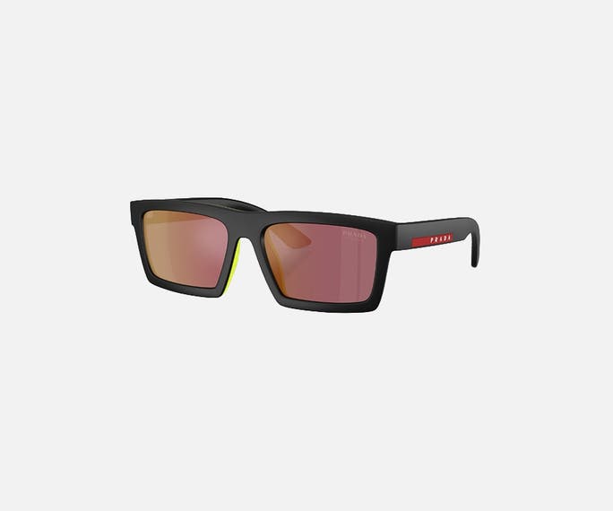 Sunglass Hut & Oakley Sample Sale