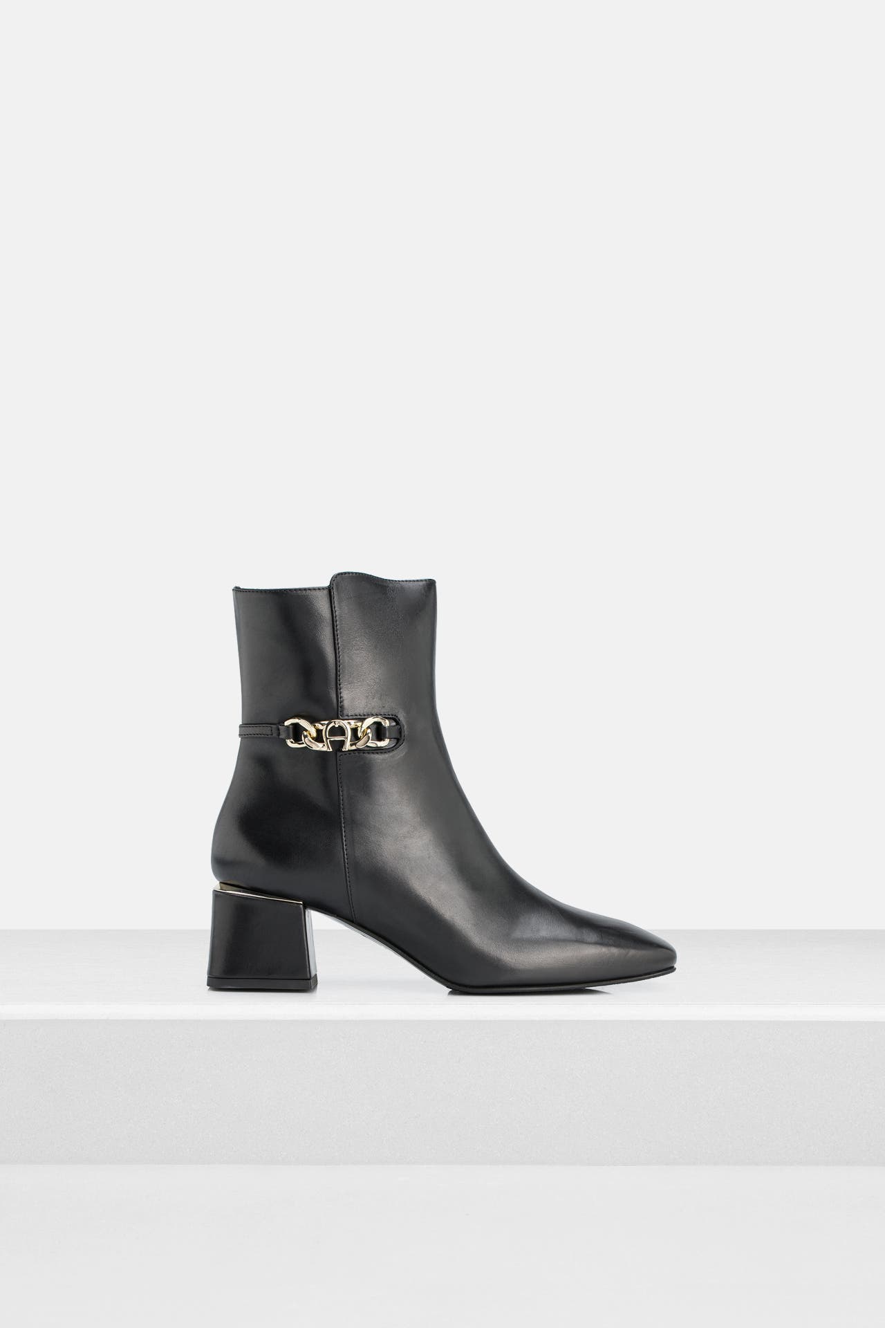 AIGNER Stiefeletten 'Olivia' schwarz, Bild 1