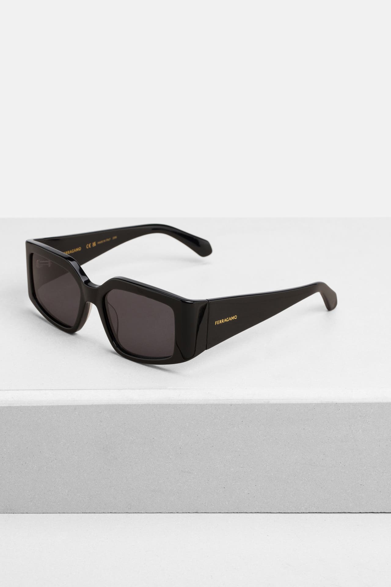 FERRAGAMO Sonnenbrille schwarz, Bild 1