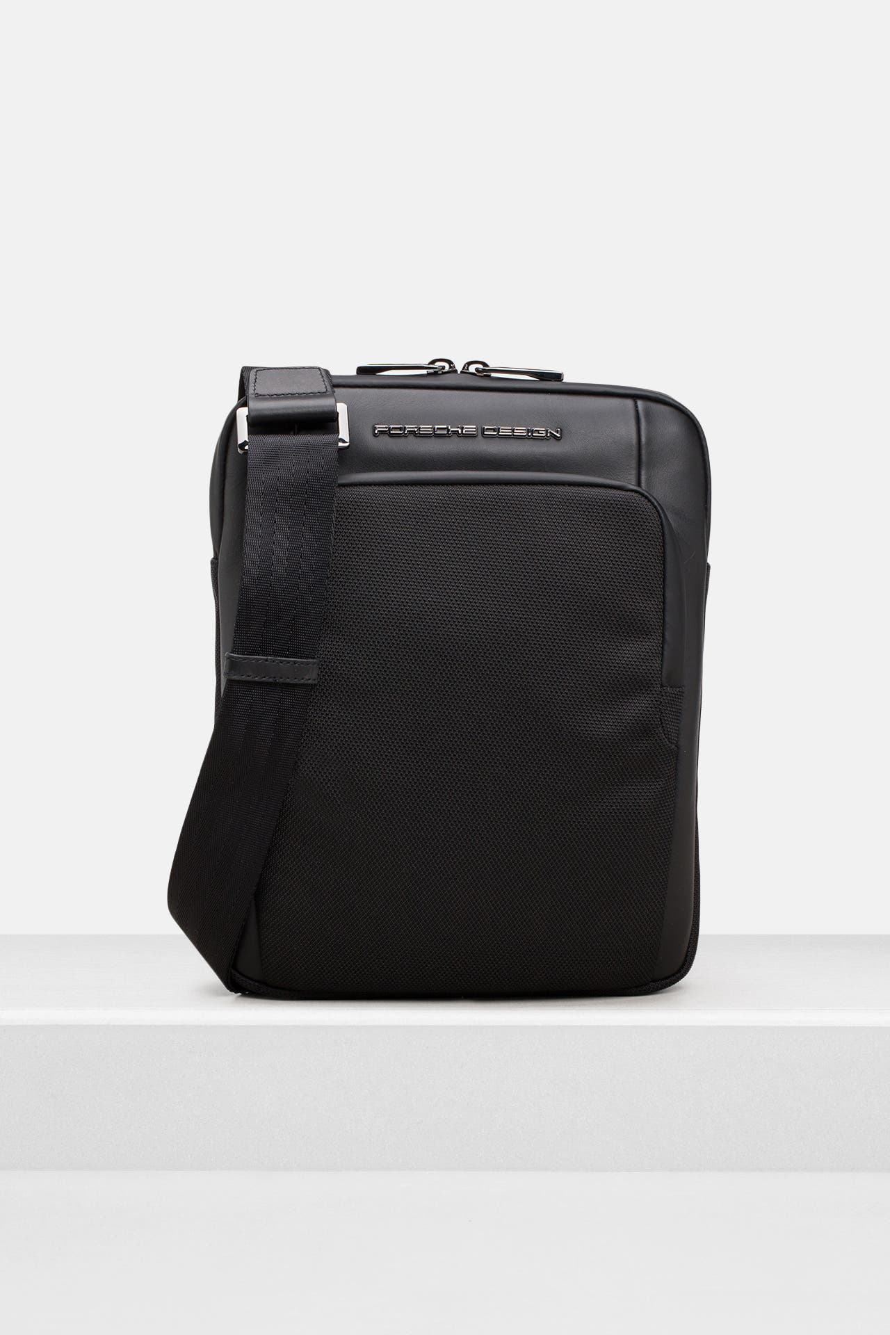 PORSCHE DESIGN Umhängetasche schwarz, Bild 1