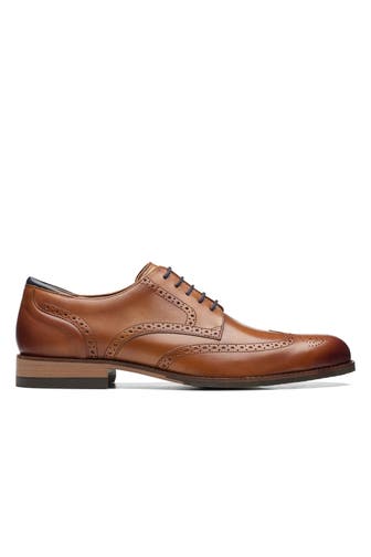 CLARKS Budapester cognac