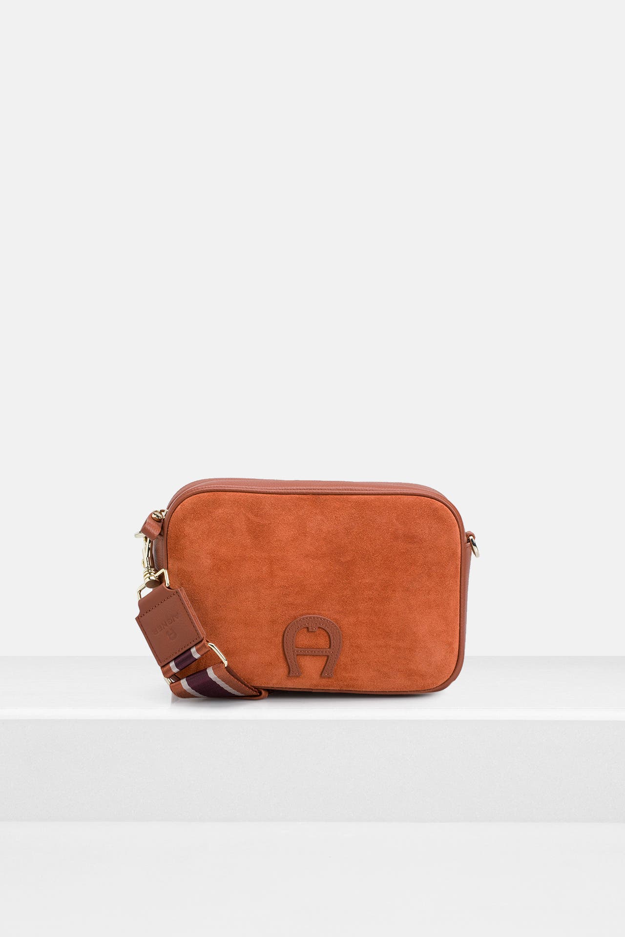 AIGNER Umhängetasche 'Nora' cognac, Bild 1