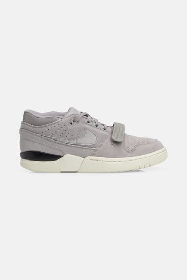 NIKE Sneaker grau