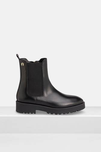AIGNER Chelsea-Boots 'Amira' schwarz