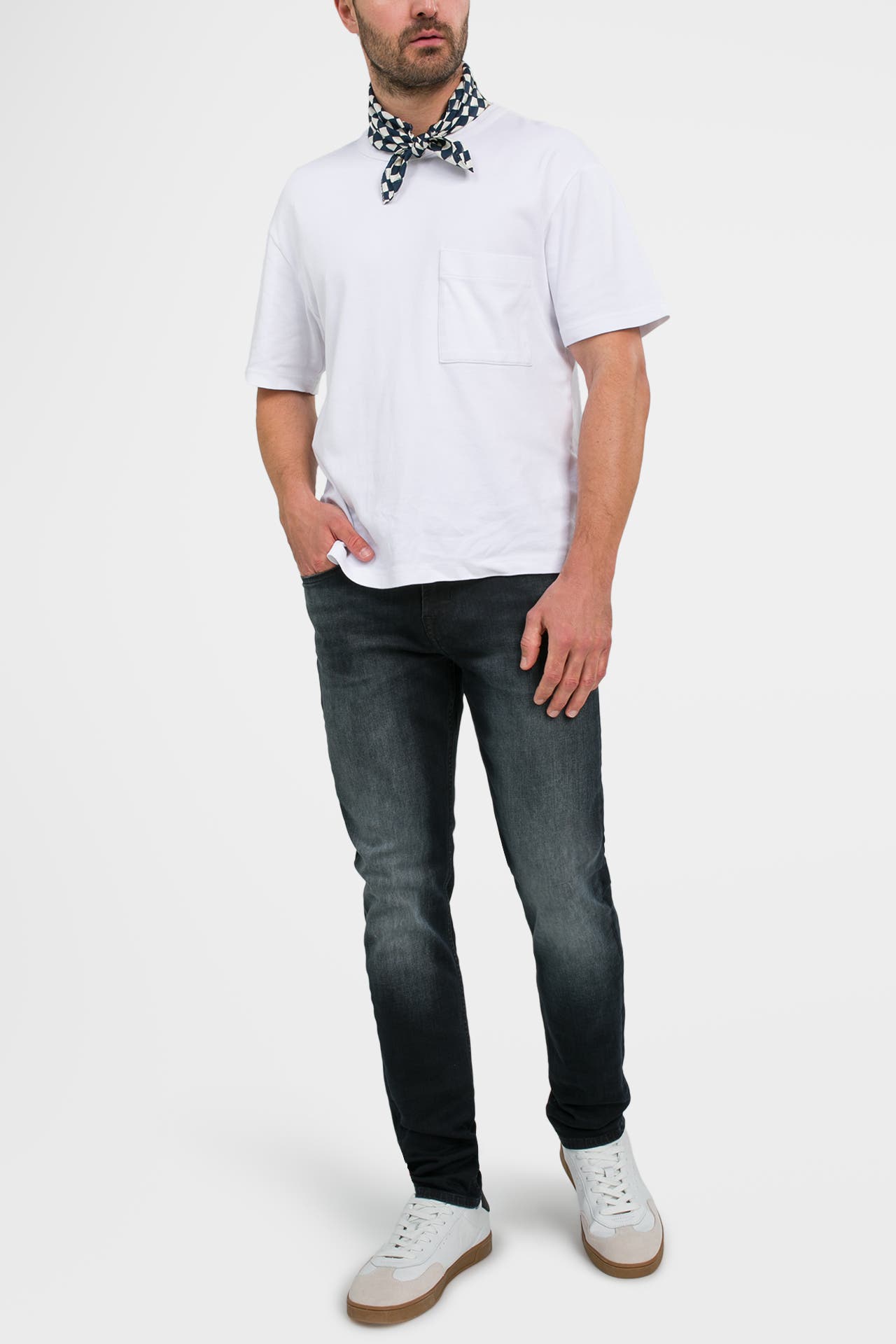 7 FOR ALL MANKIND Jeans dunkelblau tapered, Bild 1